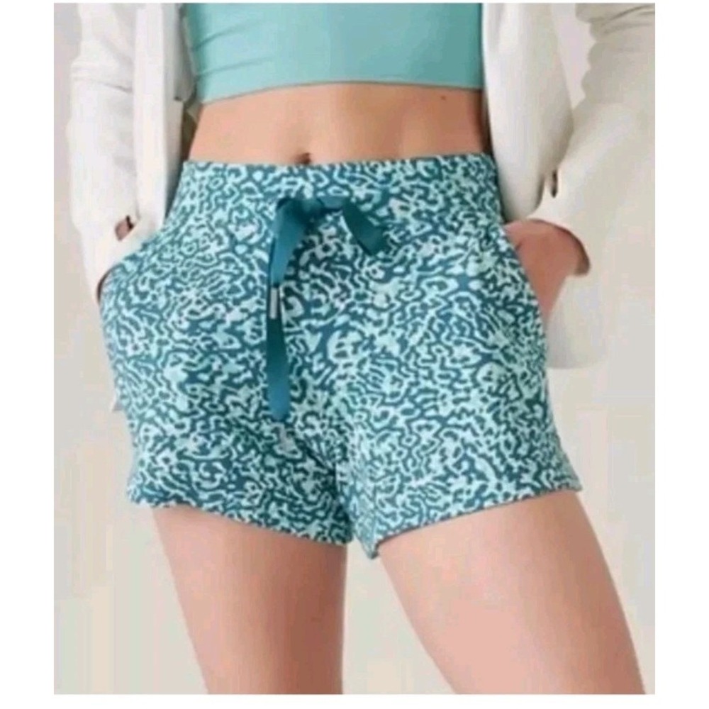 Athleta‎ Balance Shortie Blue Leopard Print Size 1X
